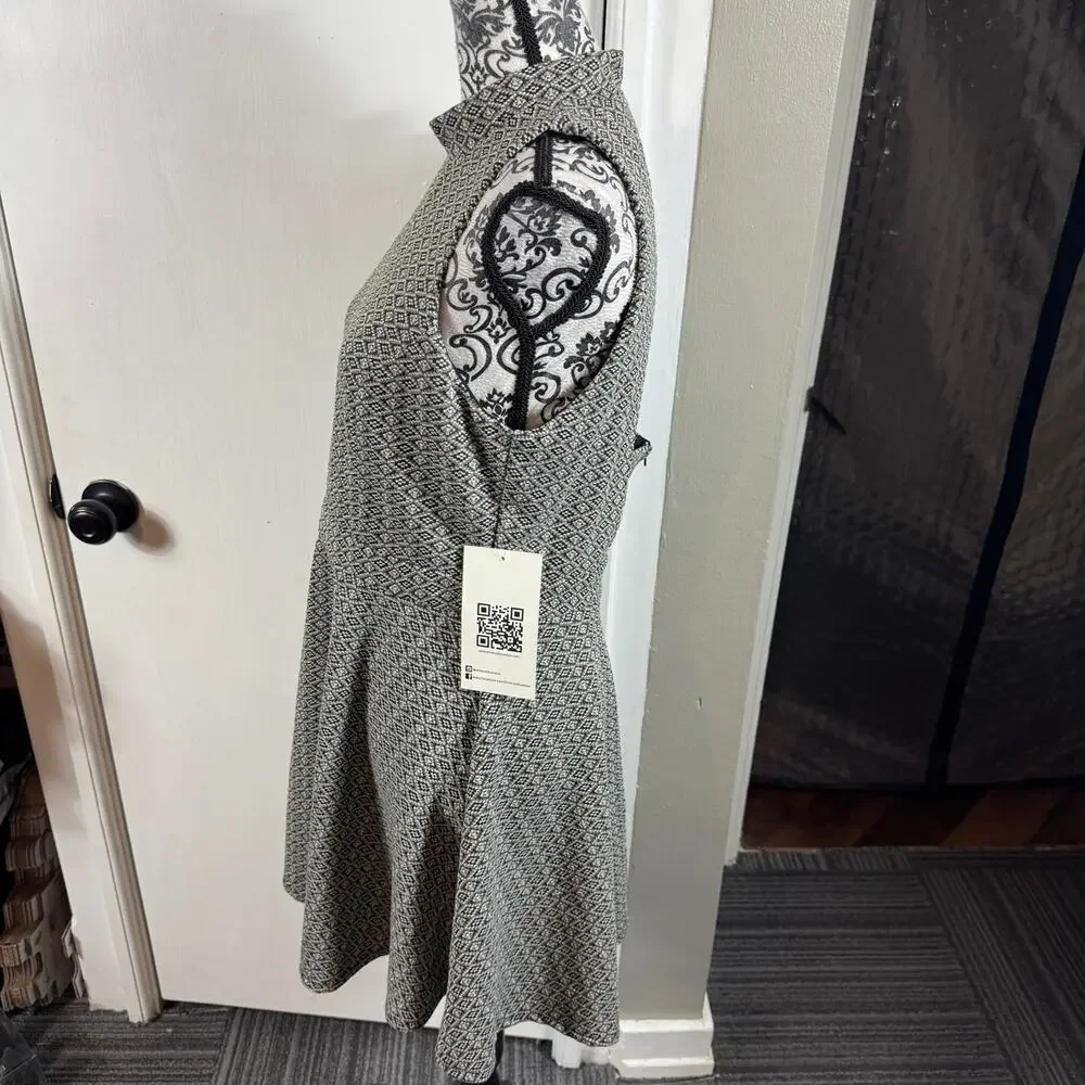 Emerald Sundae Gray Black Metallic Geometric Mock Neck Fit & Flare Dress NWT 13